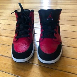 Air Jordan boys Youth size 5 1/2